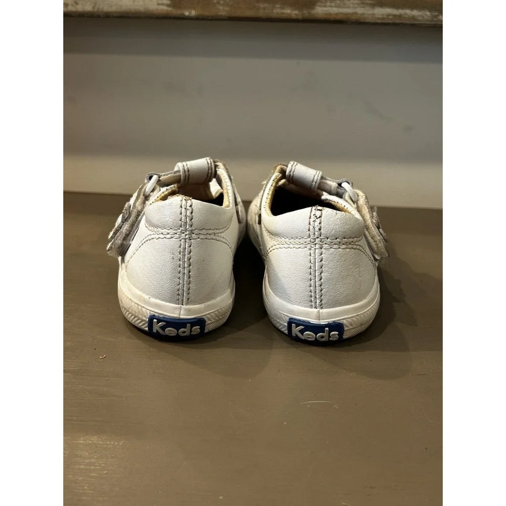 Keds Kids White‎ Shoes Daphne T Strap Sz 6 Slip On Style Spring Summer Casual